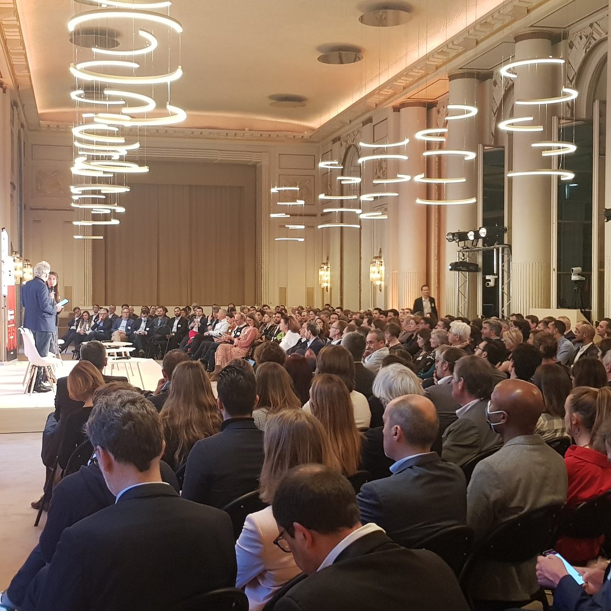 Grande soirée <a href="/AcselDigital/">Acsel</a> 
Au programme ⬇️

Jean-Paul Mazoyer, DG Adjoint Groupe Crédit Agricole &amp; Président du Conseil de Direction CB

Hélène Bernicot, DG Crédit Mutuel Arkéa

<a href="/louisChatriot/">Louis Chatriot</a>, CEO Alma

Muriel Barnéoud, Directrice de l'Engagement Sociétal Groupe La Poste