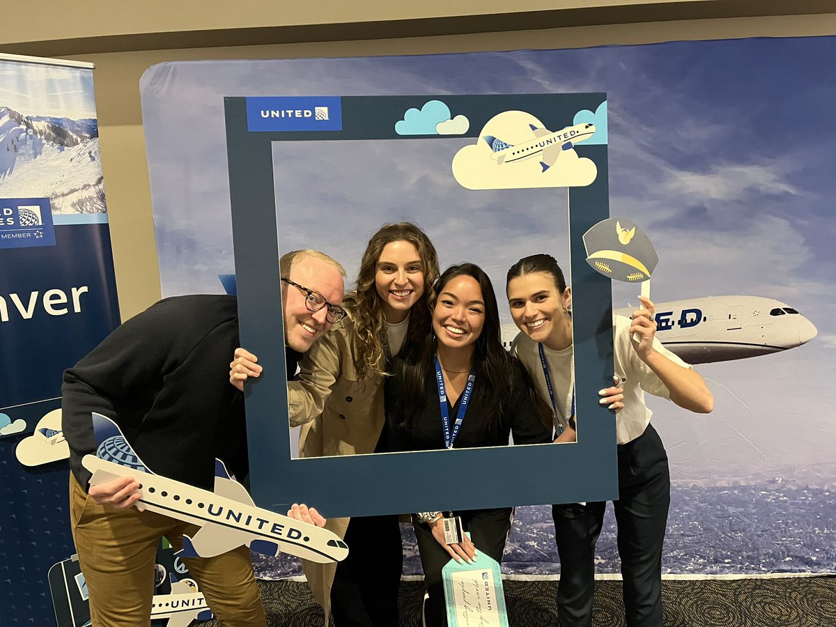 JustinRitterUA's tweet photo. Great day in Denver at Empower Field! We are meeting some really excellent candidates here! Still time to come chat with us until 3pm! @RecruitedByDW @mtmorais28 @united https://t.co/aoSYagOoDu