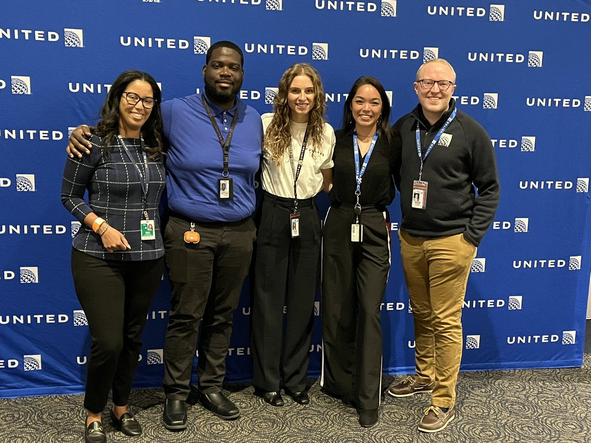 JustinRitterUA's tweet photo. Great day in Denver at Empower Field! We are meeting some really excellent candidates here! Still time to come chat with us until 3pm! @RecruitedByDW @mtmorais28 @united https://t.co/aoSYagOoDu