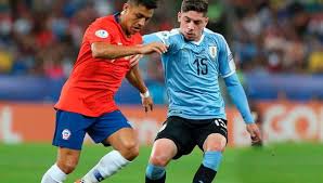 #IMPORTANTE
A diferencia del partido anterior, hoy #Chile vs #Uruguay va únicamente por cables en el canal <a href="/VTVuruguay/">VTV Uruguay</a>, no será emitido en canales de aire.