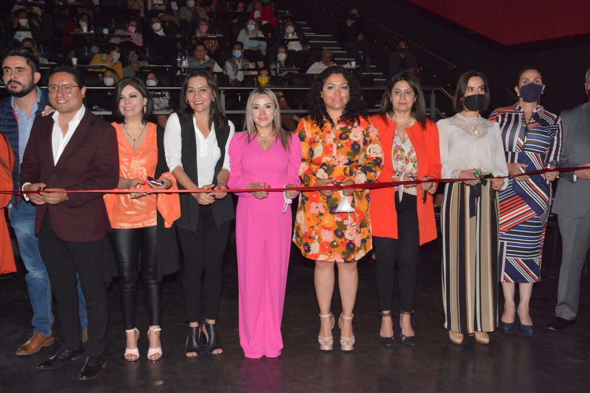 itaih_hidalgo's tweet photo. La Comisionada Presidenta participó en la inauguración de la "Expo Red de Asociaciones Hidalgo" con el tema principal "Avanza para la Resolución de Problemas Locales" que tiene como objetivo establecer una alianza estratégica, para la profesionalización y capacitación #ExpoRed https://t.co/hpRjwPBbEM