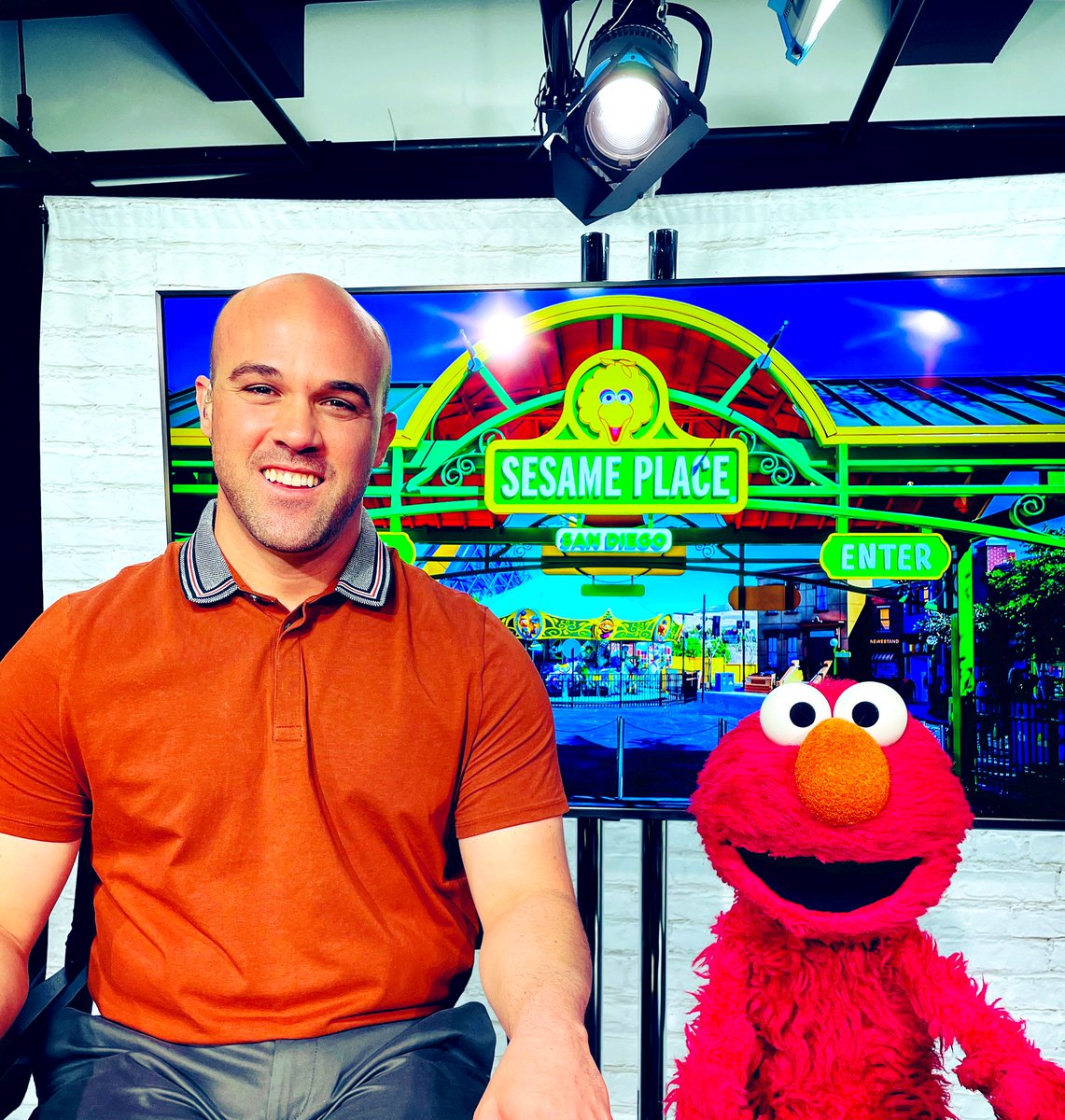consultancynyc's tweet photo. Look who stopped by the studio today ❤️ https://t.co/pfadWNc4Zh