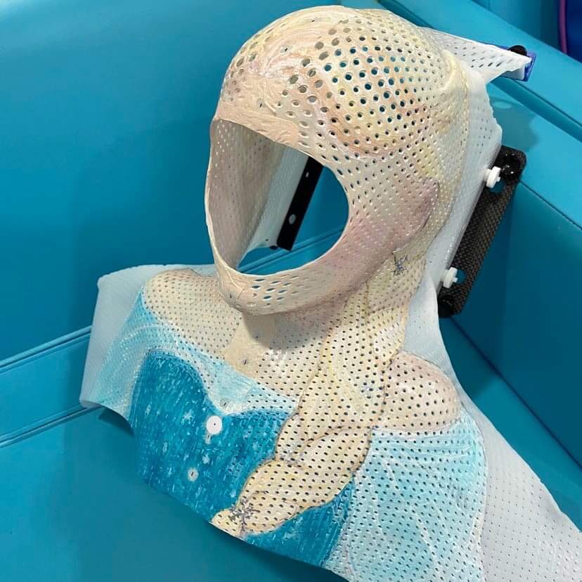 Ready for a little girl to start her #radiotherapy treatment as Elsa 💙❄️😊
#ChildhoodCancer #NHS