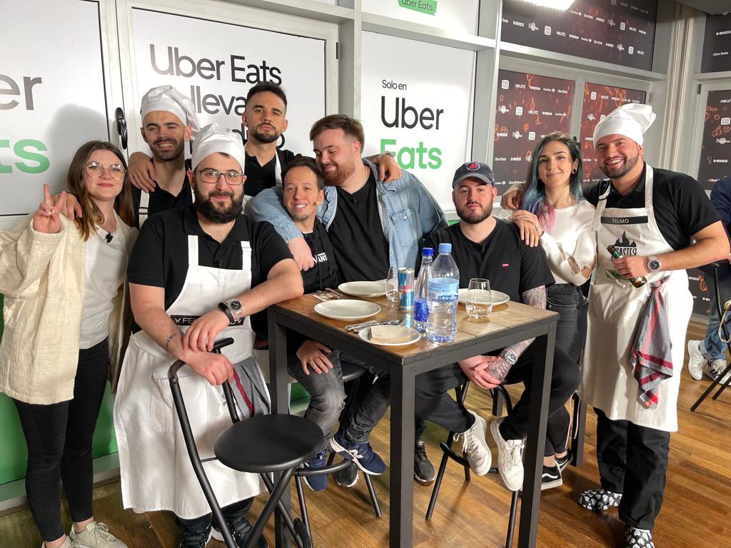 IbaiLlanos's tweet photo. LA GRAN FINAL DE DISASTER CHEFS 

RETUIT Y ENTREN
https://t.co/cL2WMcjsI6 https://t.co/R7QxeKcO1a