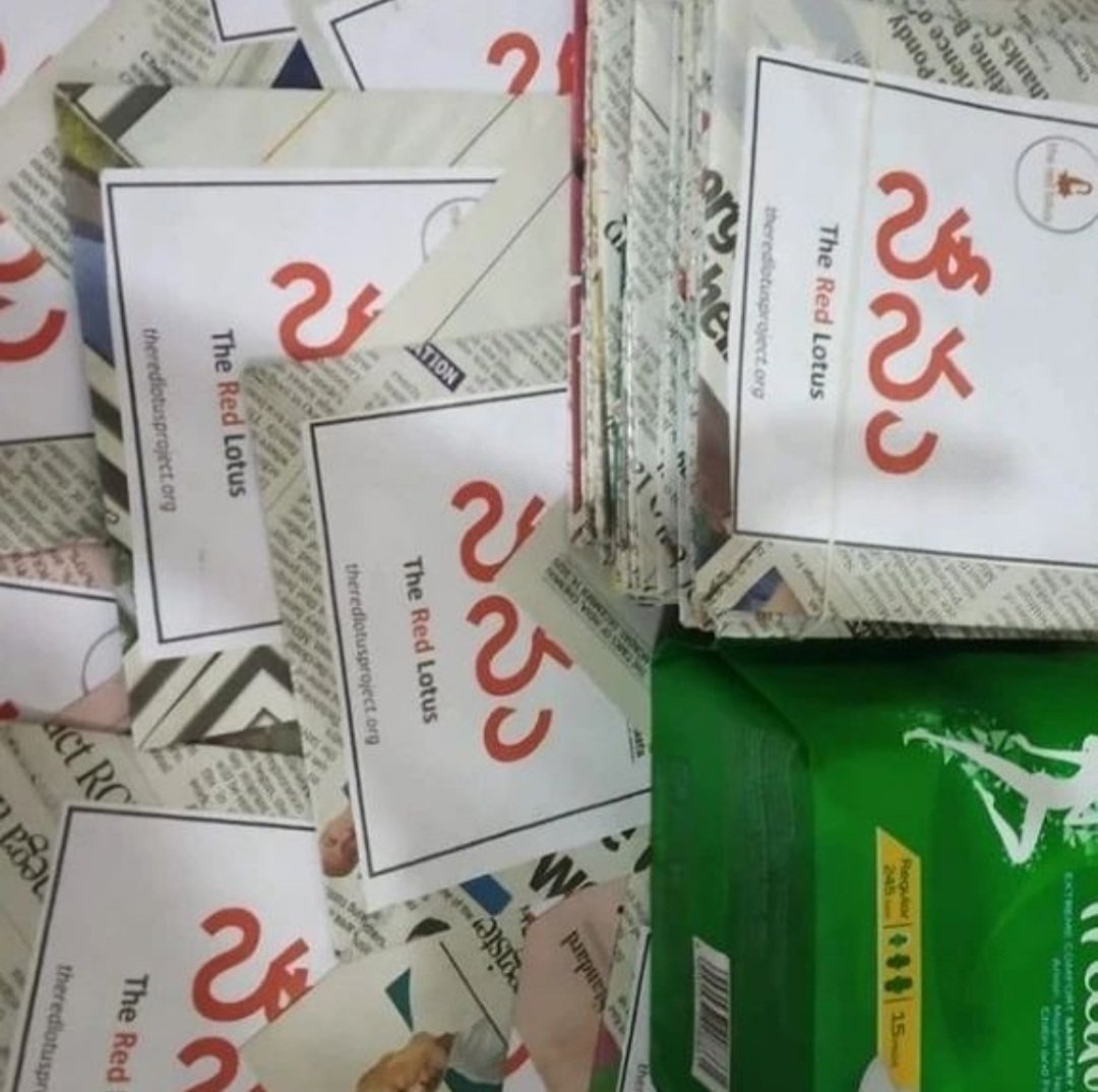 _TheRedLotus_'s tweet photo. #Biodegradable pads + our मैं packets = being a #sustainable menstruator and a #happyplanet 🌏 https://t.co/4akj3qvjVy