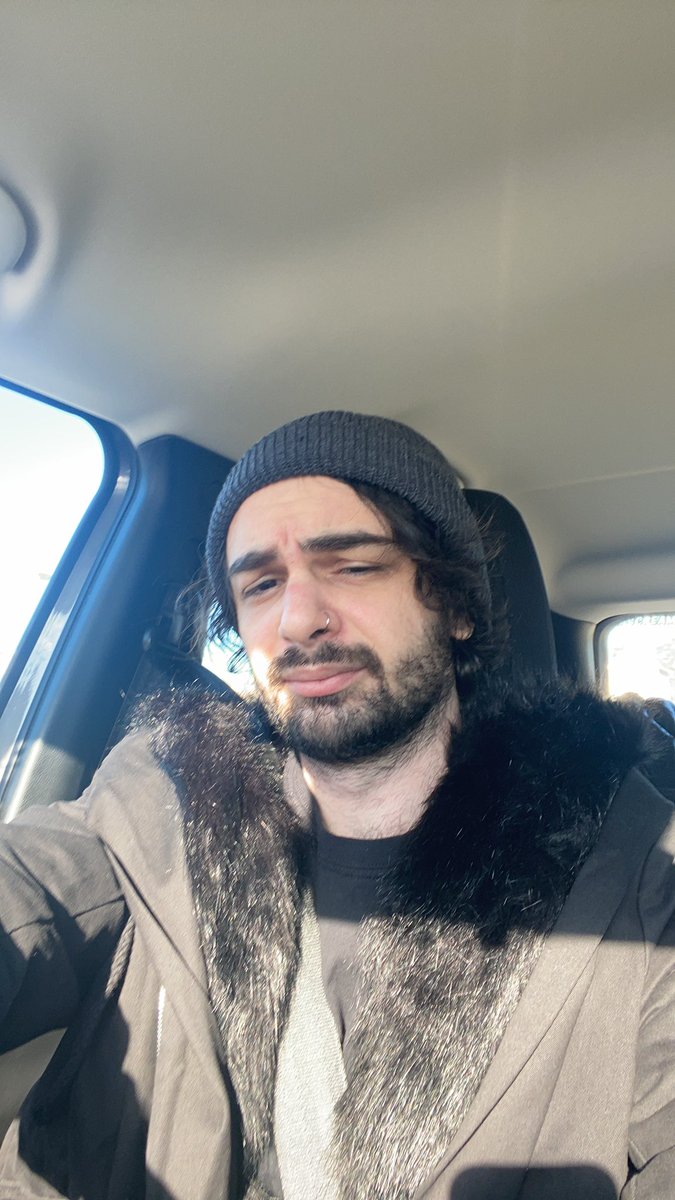 Squirrels tweet media