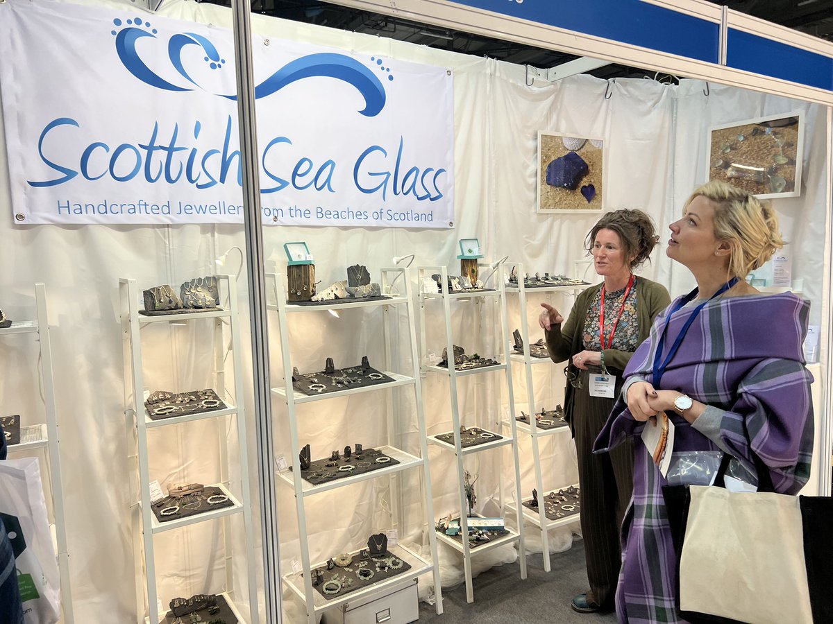 insideWeeBox's tweet photo. Great to be back at the @ScotTradeFair 🏴󠁧󠁢󠁳󠁣󠁴󠁿🛍🎉

The warmest welcome from new Scottish makers and our old friends!

#Scotlandtradefair #madeinScotland #Scottishmakers #wheresWeeBox #scottishbusiness #Scottishsubscriptionbox #WeeBox #Scotlandiscalling @scottishseaglas https://t.co/GM6zEh9buP