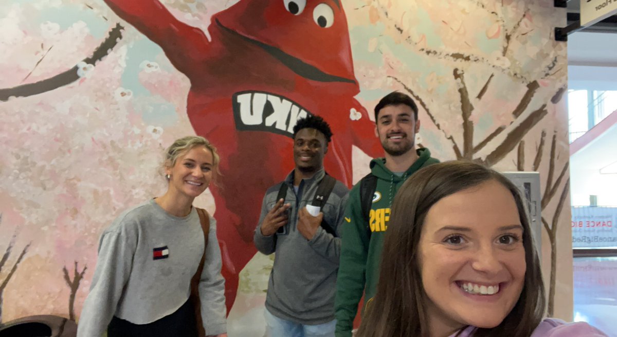 abbcheer's tweet image. Big Red: the best mascot ❤️ #bigred #gotops #WKU #smmwku @hopewells75 @jonath4n_jordan @jamalec21 @MJ020703