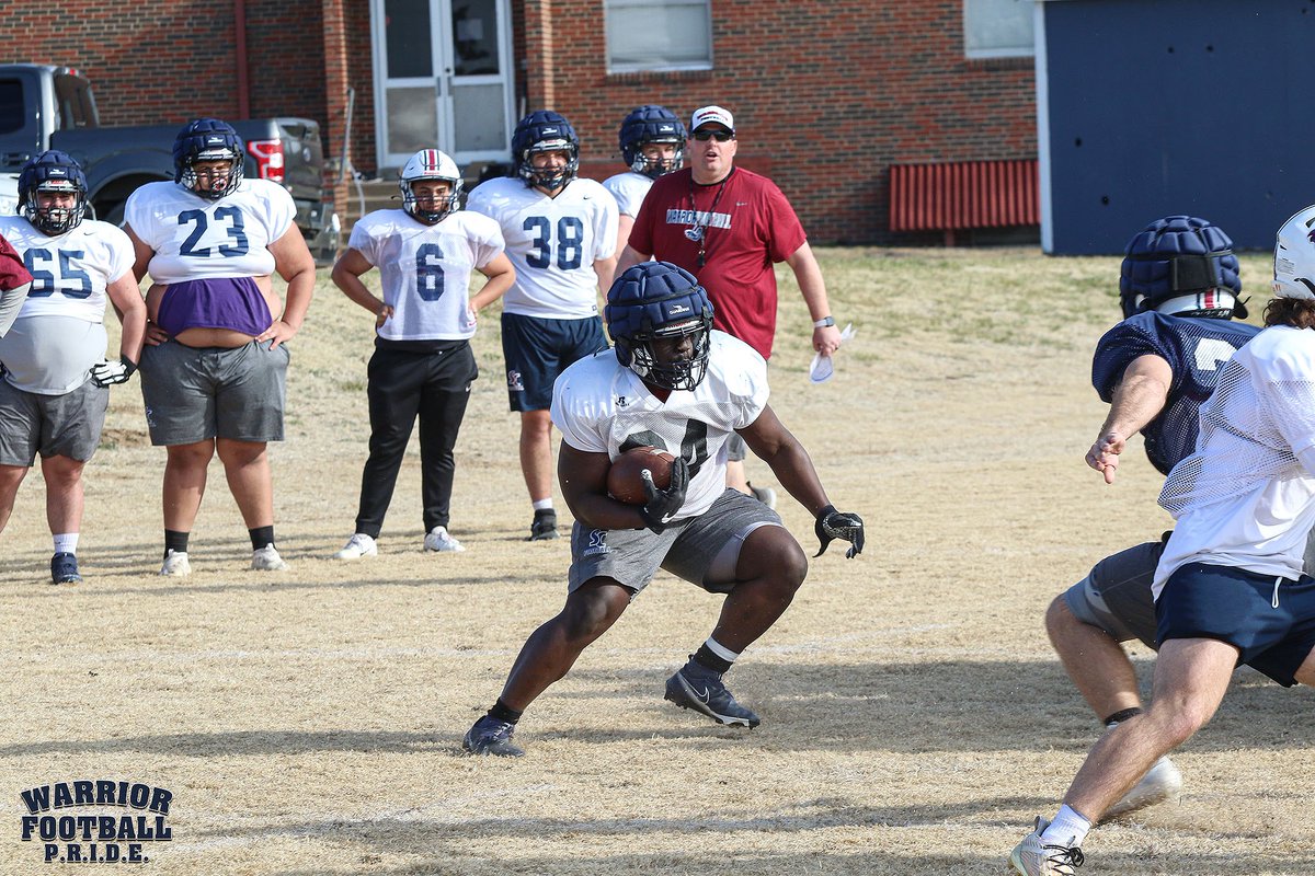 SCWarriorFB's tweet photo. 📸 from day three of spring practice!

#SwordsUp #WarriorPRIDE 
📸 @_twils_ 

(1/2) https://t.co/tHI8zSTlTG