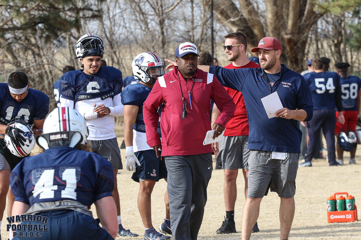 SCWarriorFB's tweet photo. 📸 from day three of spring practice!

#SwordsUp #WarriorPRIDE 
📸 @_twils_ 

(1/2) https://t.co/tHI8zSTlTG