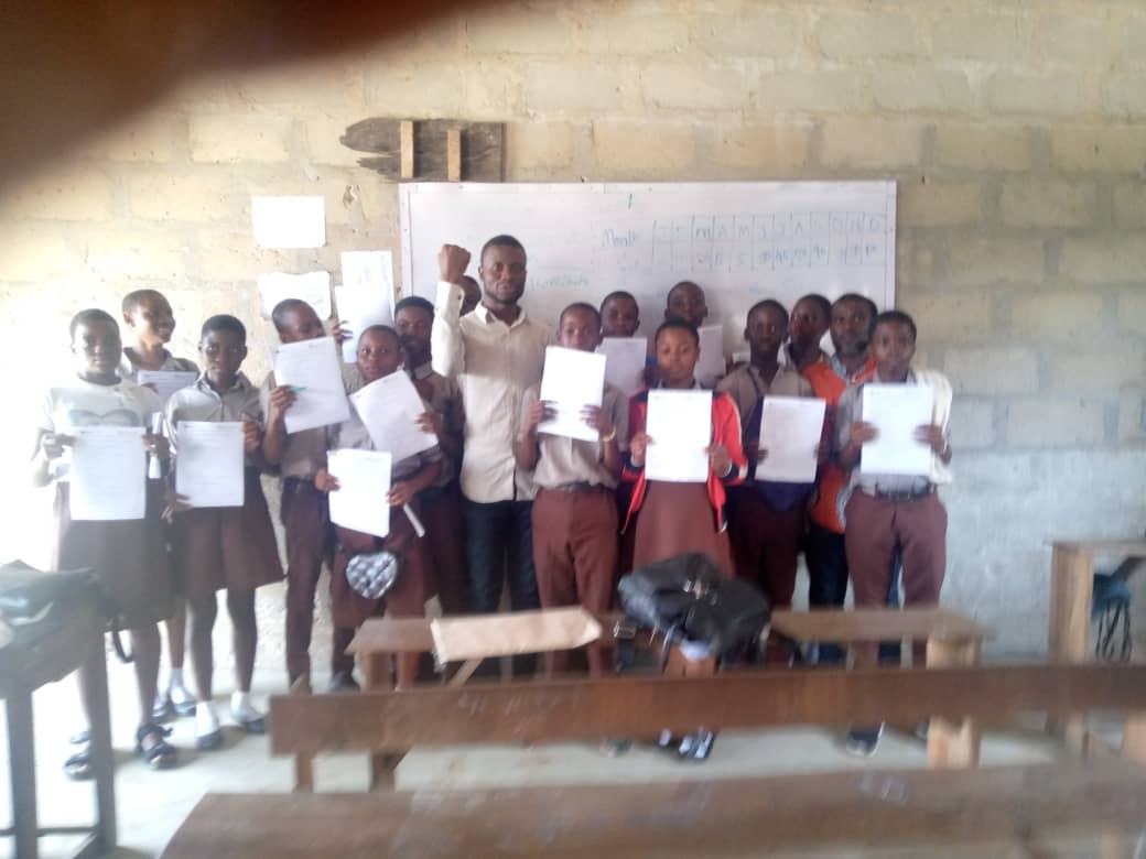 RINNGOS1's tweet photo. Cross section of baseline survey process across schools and communities 
@euact
@ngBritish
 #Rinngos #ClimateAction #ZeroSoot #SDGs13 #ParticipatoryResearch
Community Secondary School  Rumuokparali https://t.co/Nz5nYqFbzc