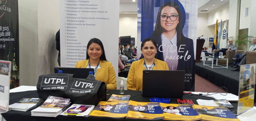 utpl's tweet photo. 🔵 La academia presente en la Casa Abierta de Comercio Exterior 2022 #ComexCCG de @lacamaragye.
Una oportunidad de relacionamiento empresarial acorde al objetivo de @utpl de fortalecer el vínculo empresa🤝universidad, para el desarrollo económico. 🇪🇨🔝 https://t.co/koQNmmFAWG