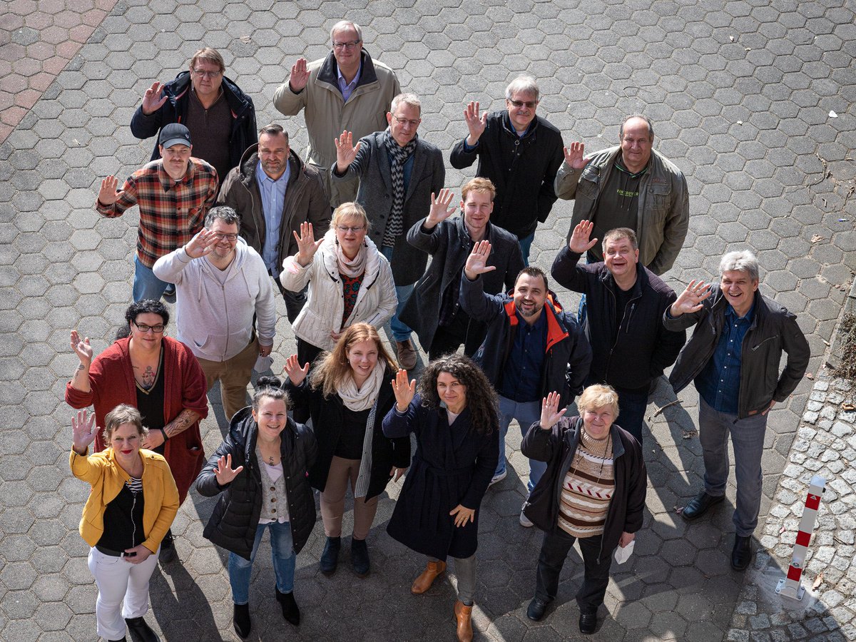 Sebastian Morgner (@smorgner7) on Twitter photo Ein #Team! Ein gemeinsames #Ziel! #mazaufdemweg #oberhavel #havelland #maz <a href="/3punkt0/">nadine</a> @jowilisch <a href="/CSjournalist/">Christin Schmidt</a> <a href="/mscookiepants/">Ms. Cookiepants</a> Ein #Team! Ein gemeinsames #Ziel! #mazaufdemweg #oberhavel #havelland #maz <a href="/3punkt0/">nadine</a> @jowilisch <a href="/CSjournalist/">Christin Schmidt</a> <a href="/mscookiepants/">Ms. Cookiepants</a>