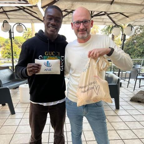 AssAfue's tweet photo. Un grazie ad Emannuel Gyasi ed alla sua fondazione😊
https://t.co/3D3S2GOT4y https://t.co/3RktBzf3Rx