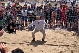 LCDTMTUITER's tweet image. El guardián de las redes.