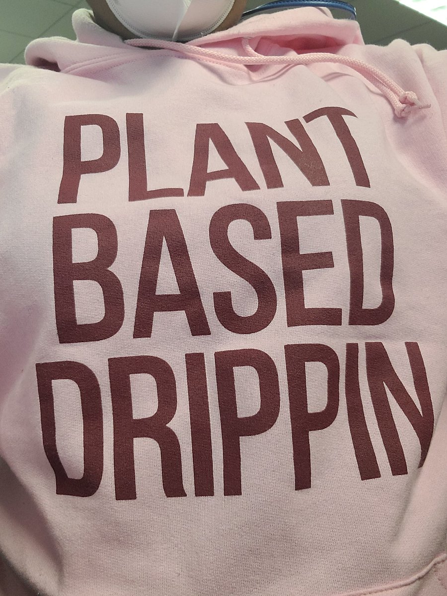 MzJazzO's tweet photo. That's it that's the tweet! #GoVegan #PlantBasedDrippin https://t.co/1UcXvo9UGn