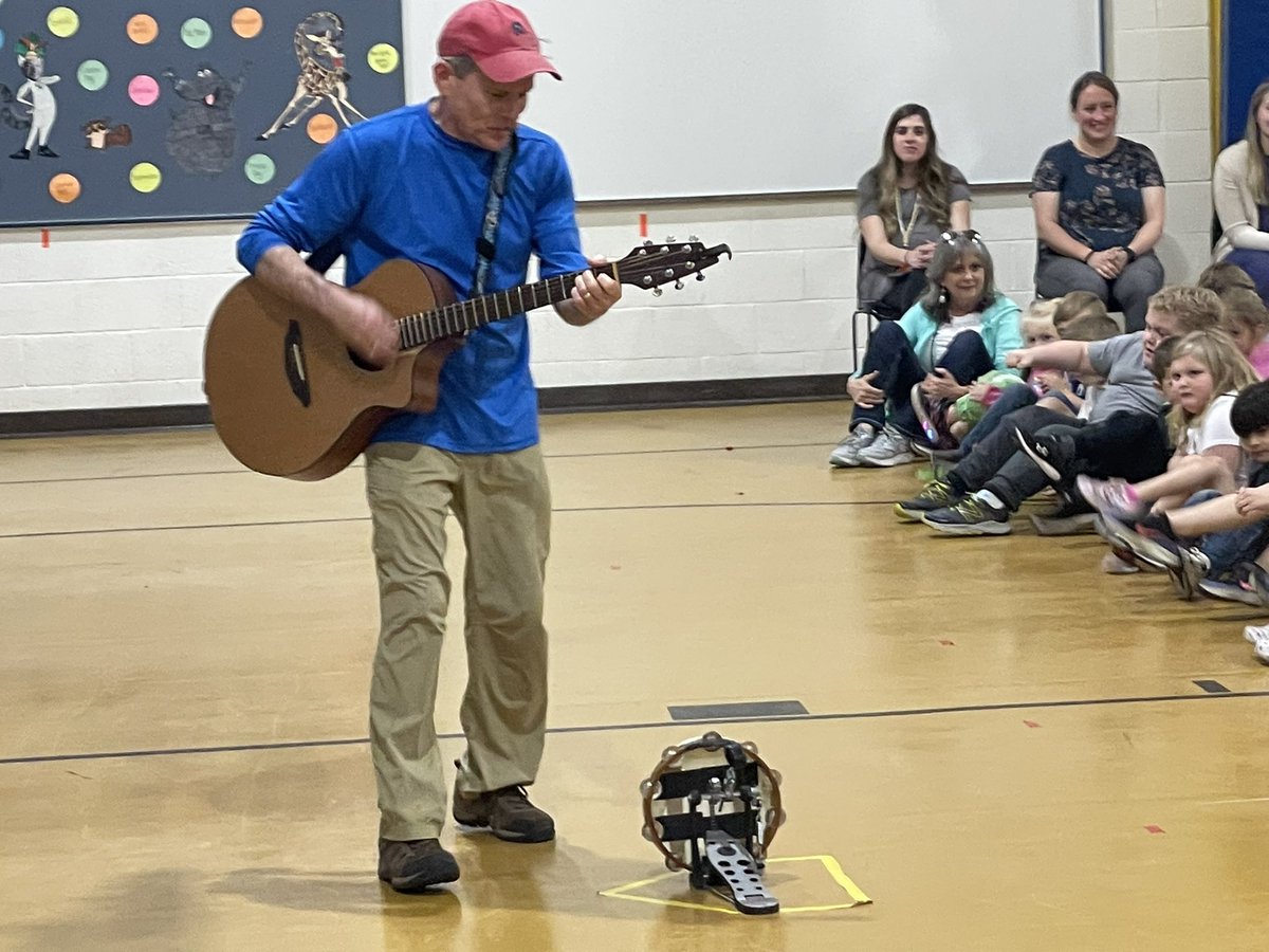 FredoniaLES's tweet photo. Mr. Stinky Feet, Jim Cosgrove, is in the house entertaining K-4. Thank you Fredonia Arts Council! #leshinelc https://t.co/OXtwYzpUY2