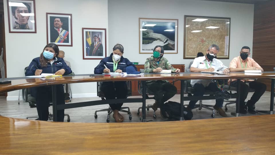 MPPPlanifica's tweet photo. #EnFotos 📸 || Encuentro entre las vicepresidencias de Planificación y de Servicios Públicos, liderado por los Vicepdtes @rmenendezp y @NestorLReverol, para incorporar el el mapa de soluciones y la agenda concreta de acción al #SEGN.

#VolvemosAlAula 
#29Mar https://t.co/1rnDO0fOb7