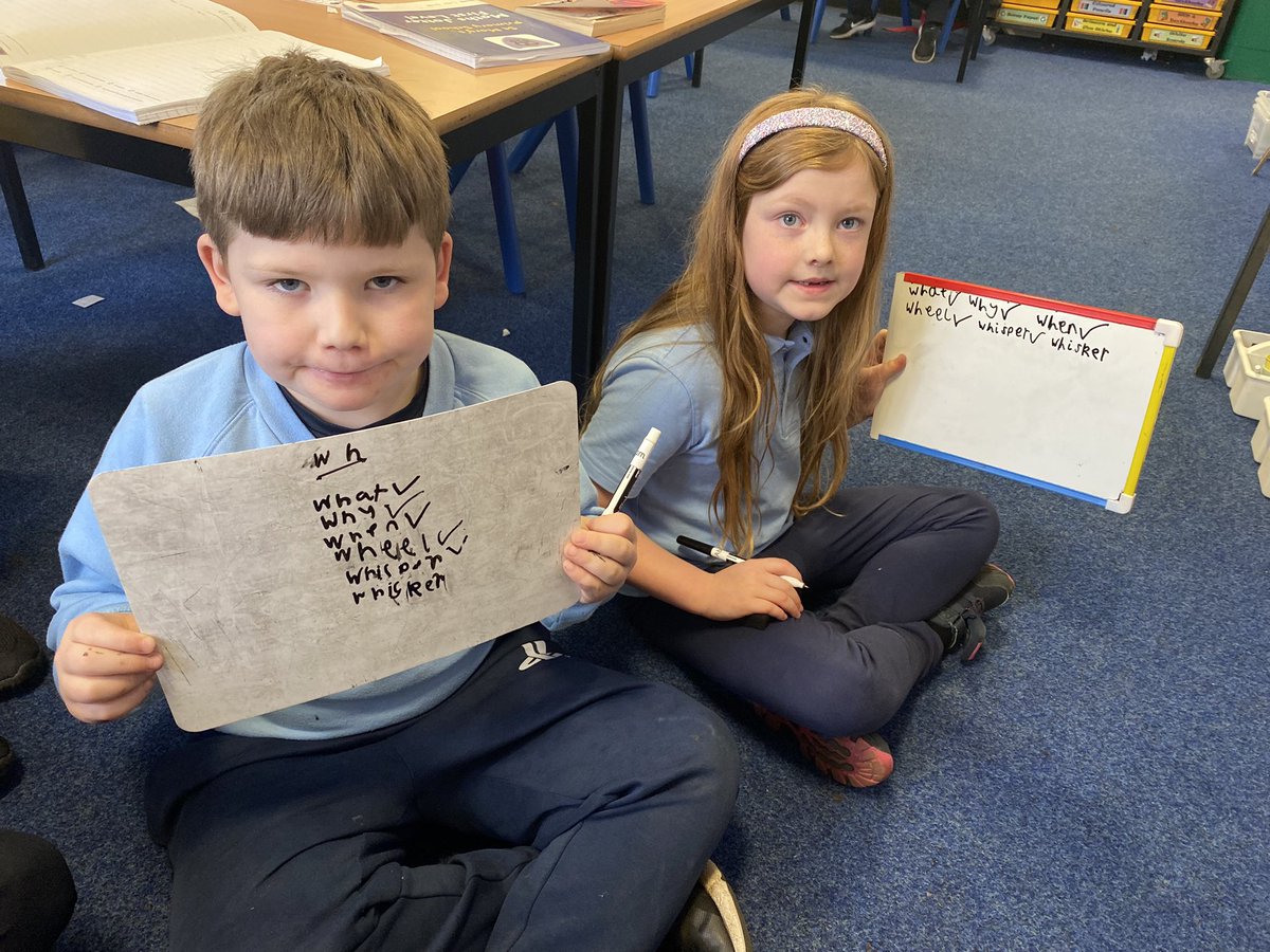 MrsDandP54's tweet photo. Super phonics revision today! Well done everyone! https://t.co/ZdEN988c9w