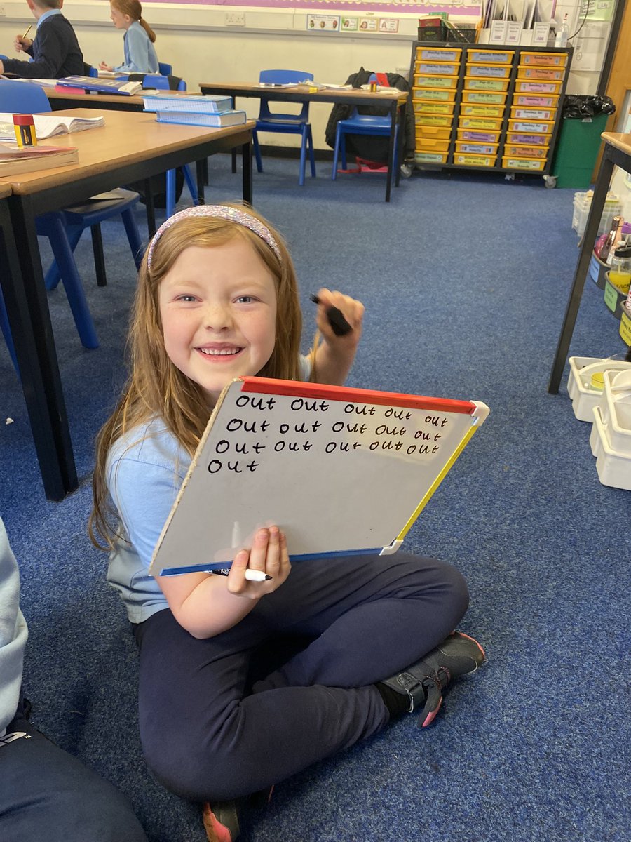 MrsDandP54's tweet photo. Super phonics revision today! Well done everyone! https://t.co/ZdEN988c9w