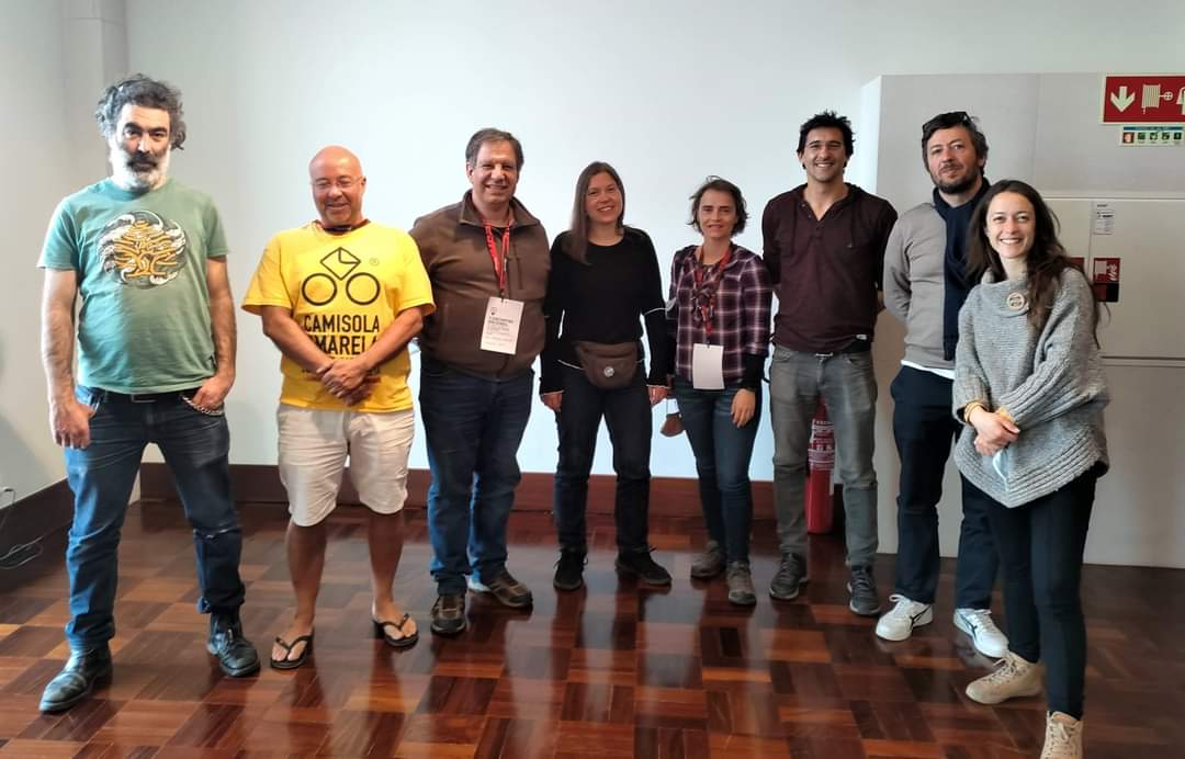 MUBipt's tweet photo. Decorreu este fim-de-semana o V Encontro Nacional de Grupos Promotores da Mobilidade Urbana em Bicicleta, em Aveiro.
Cerca de 50 pessoas de diversas organizações e colectivos apresentaram o trabalho que desenvolvem anualmente, incluindo a MUBi! 🚲🚲
#engpmub #cidadesvivas https://t.co/jY9CXge68f