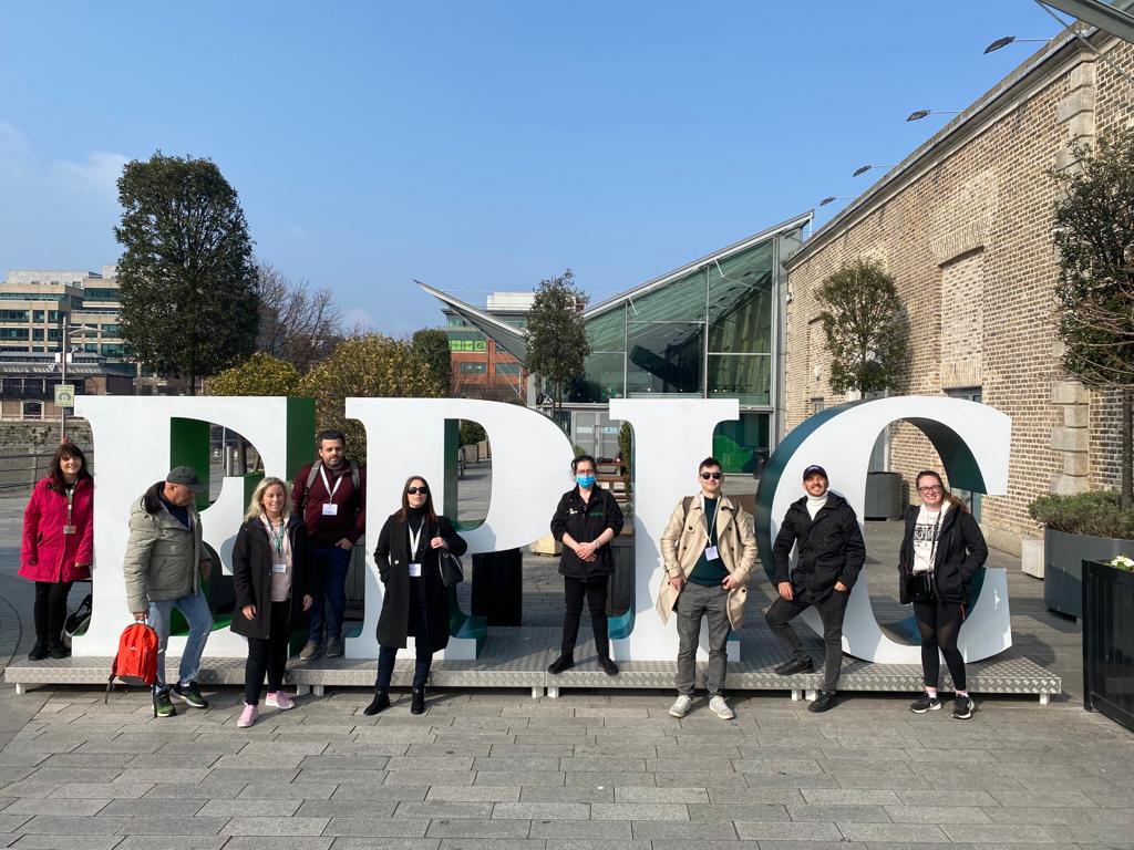 EPICMuseumCHQ's tweet image. A glorious day and lots of familiar faces in the #DublinDocklands as part of #Meitheal2022! Follow @MeithealIreland for the sights and sounds of the week ahead.

#LoveDublin #pushthegreenbutton