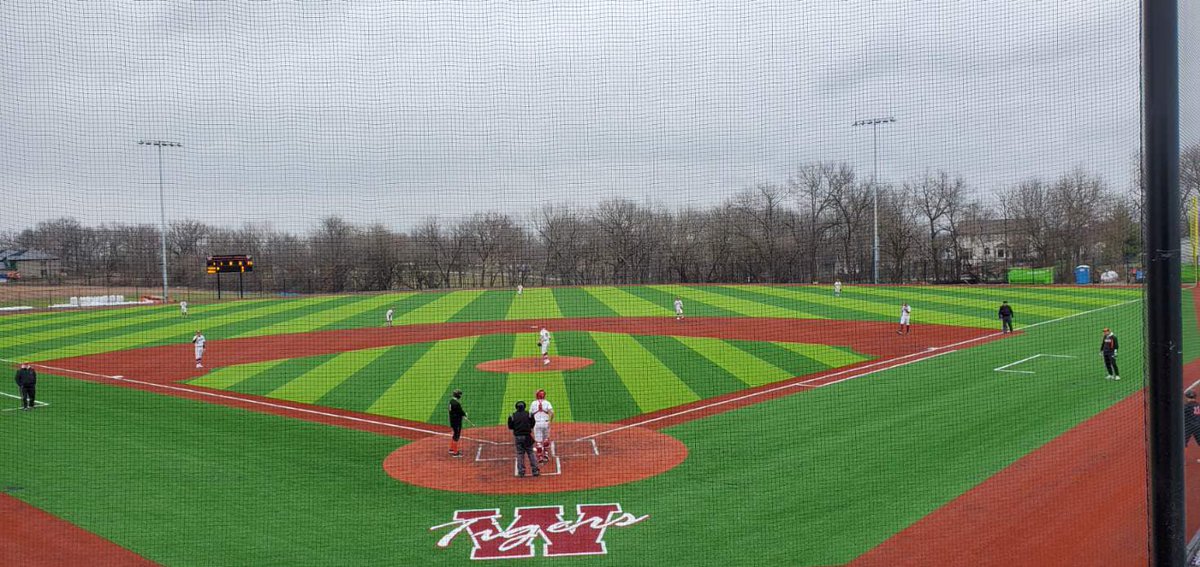 AstroTurfUSA's tweet photo. Warrensburg High School in Warrensburg, Missouri recently held its first baseball game on this Diamond Series OPS field. Great work by @MidAmericaSC on the installation.
#AstroTurf #OnOurTurf #baseball #sports #turf #TeamAstroTurf https://t.co/9erYbpeHXt