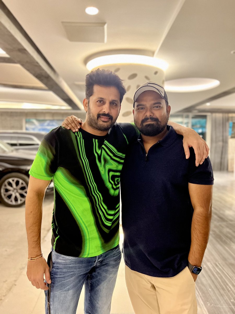 VenkyKudumula's tweet photo. Birthday wishes to my darling Bro-man @actor_nithiin ! Love you as always anna 🤗❤️
#HappyBirthdayNithiin https://t.co/O76se5RSWs