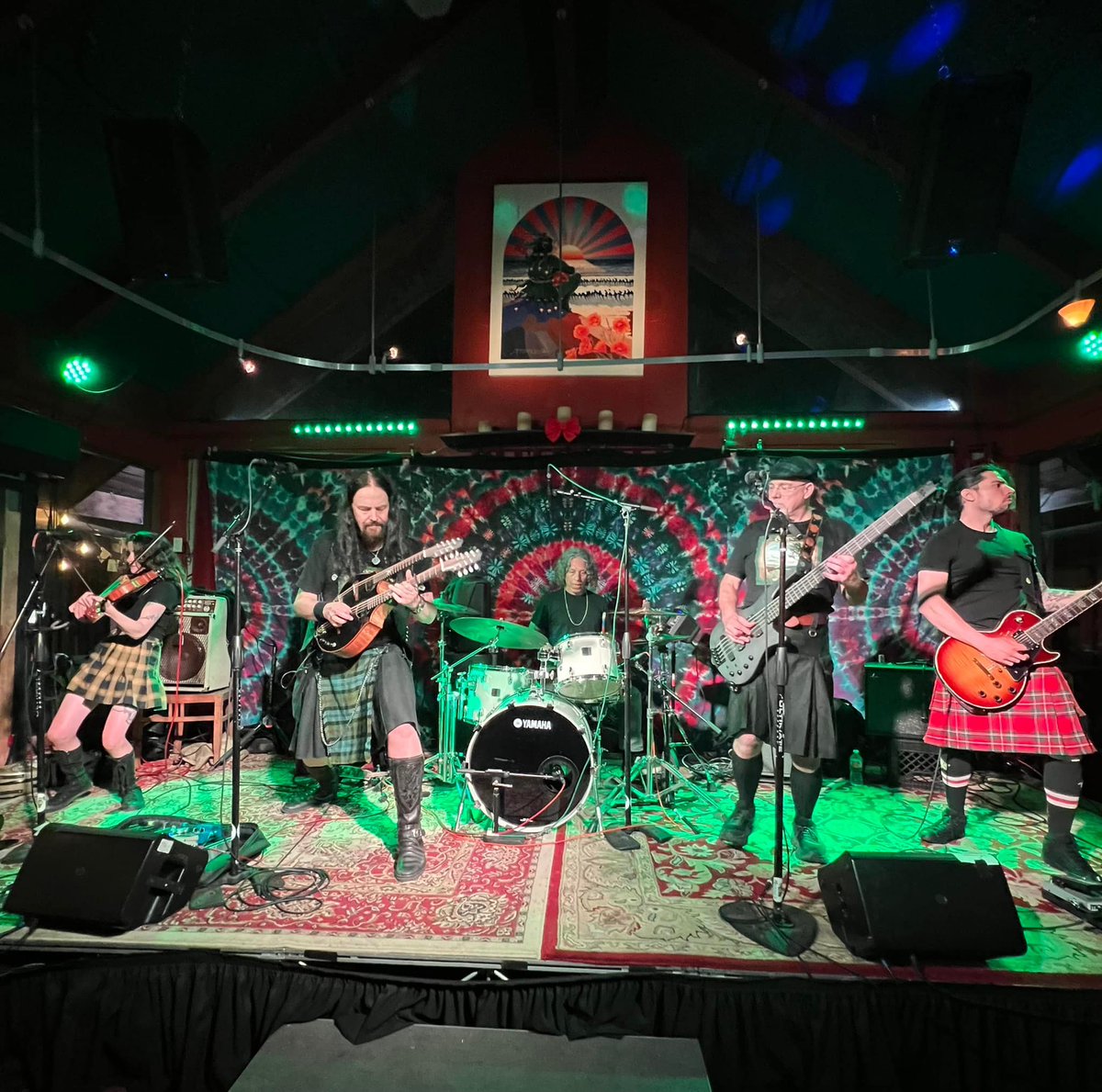 buttonwoodtree's tweet photo. In 3 days TEMPEST Celtic Rock will perform in #middletownct 🎸🎸 🥁 🎻🎤🎼
Friday, 4/1 at 7:30 PM
Middletown will be Tempest’s only stop in CT
🎟 🎟 🎟 Reserve here: https://t.co/fBDVnOb17u #celticrock #tempestcelticrock #livemusic #thestateimin #thebuttonwoodtree @sorbye https://t.co/0wcfCroaYs