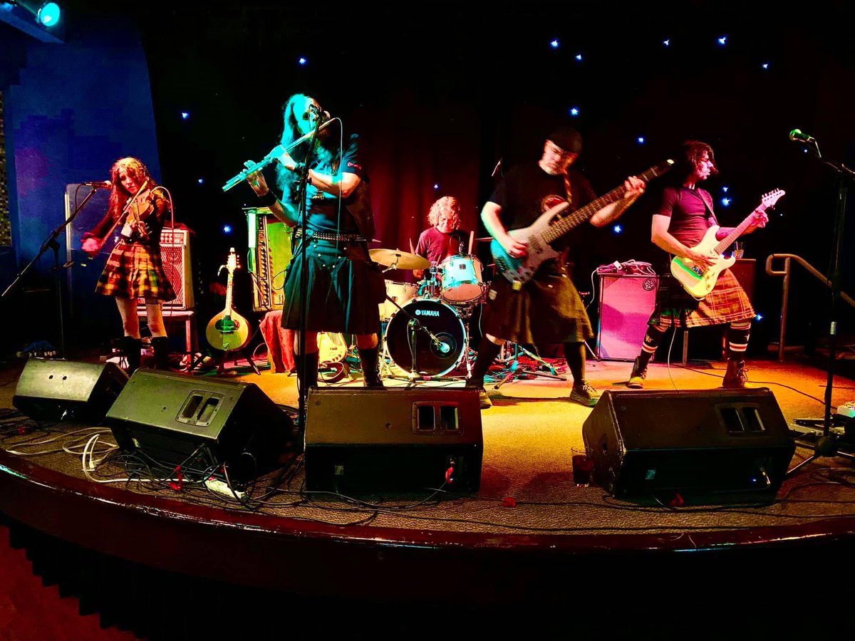 buttonwoodtree's tweet photo. In 3 days TEMPEST Celtic Rock will perform in #middletownct 🎸🎸 🥁 🎻🎤🎼
Friday, 4/1 at 7:30 PM
Middletown will be Tempest’s only stop in CT
🎟 🎟 🎟 Reserve here: https://t.co/fBDVnOb17u #celticrock #tempestcelticrock #livemusic #thestateimin #thebuttonwoodtree @sorbye https://t.co/0wcfCroaYs