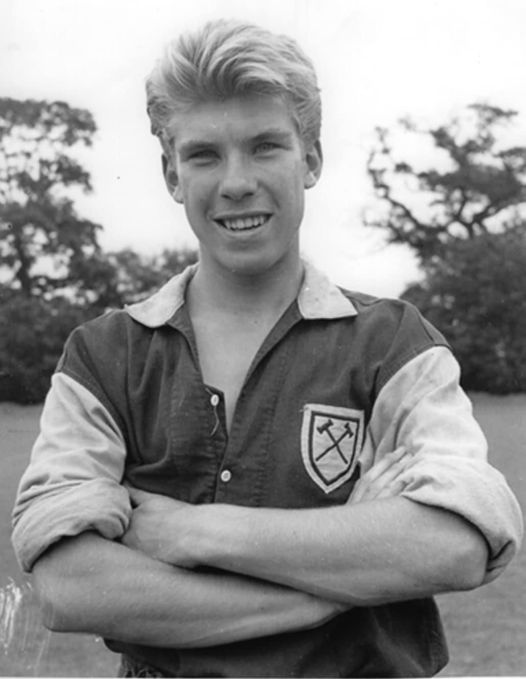 x west ham united nostalgia page boleyn badges tweet media