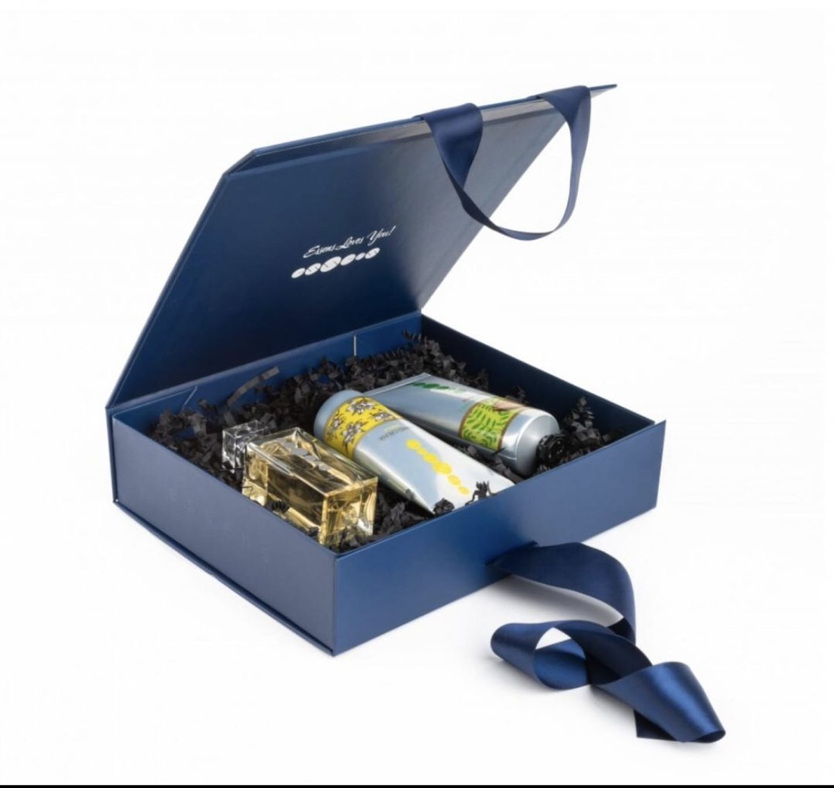 creations_made's tweet photo. Confezioni regalo Linea Essens
- Profumo a scelta
- Crema mani
- Crema piedi mandorle e aloe

#profumipersonali #prodottinatutali #essensitalia #aloevera #mandorle https://t.co/nMViRizNrf