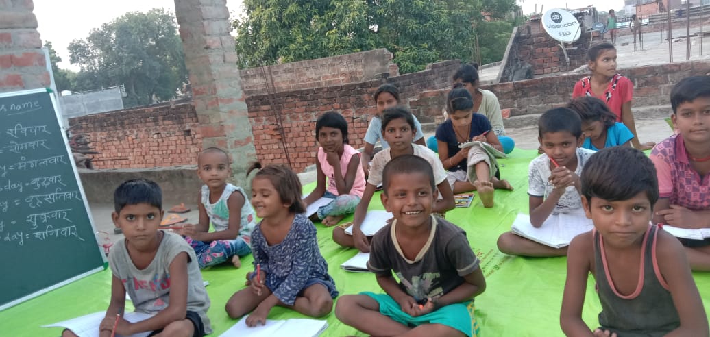 HelpsNetwork's tweet image. India has a population of over 1.2 billion people. Some of the country's most difficult challenges include population growth, shortages of teachers, books, and basic facilities. The number of school drop-outs is extremely high and poverty is one of the main reasons for this.