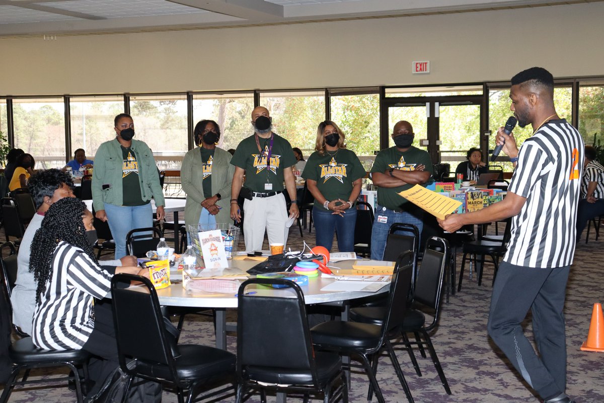 JPSDistrict's tweet photo. It’s March Madness in JPS! The academic leadership team modeled innovative teaching and learning with instructional competitions between our feeder pattern principals. Congratulations to the Callaway H.S. Feeder Pattern who was the top contender in our bracket! #TeamJPS https://t.co/z5j3ob69Es