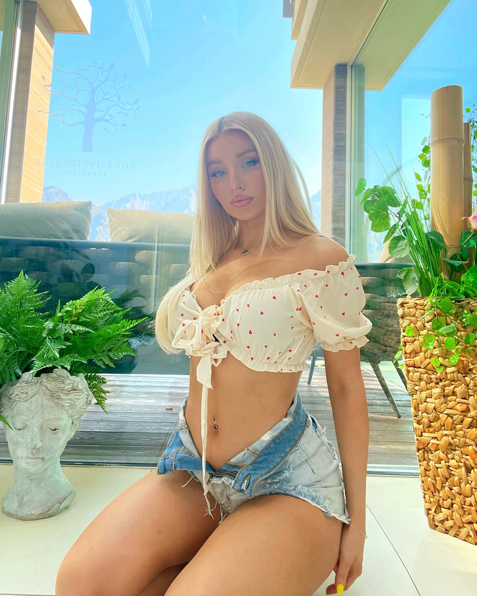 Charlotte Parkes on Twitter: "Hi https://t.co/ofYiuURkTL" / Twitter