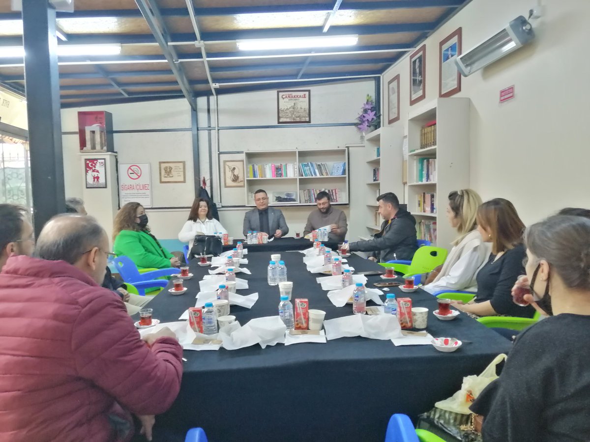 AkhisarHem's tweet photo. Kıymetli İlçe Milli Eğitim Müdürü'müz Süleyman ERDEM, Öğretmen Buluşmaları kapsamında  Halk Eğitimi Merkezimizi ziyarete geldi. Kendilerine ziyaretleri için çok teşekkür ederiz. https://t.co/yZevW2APGQ