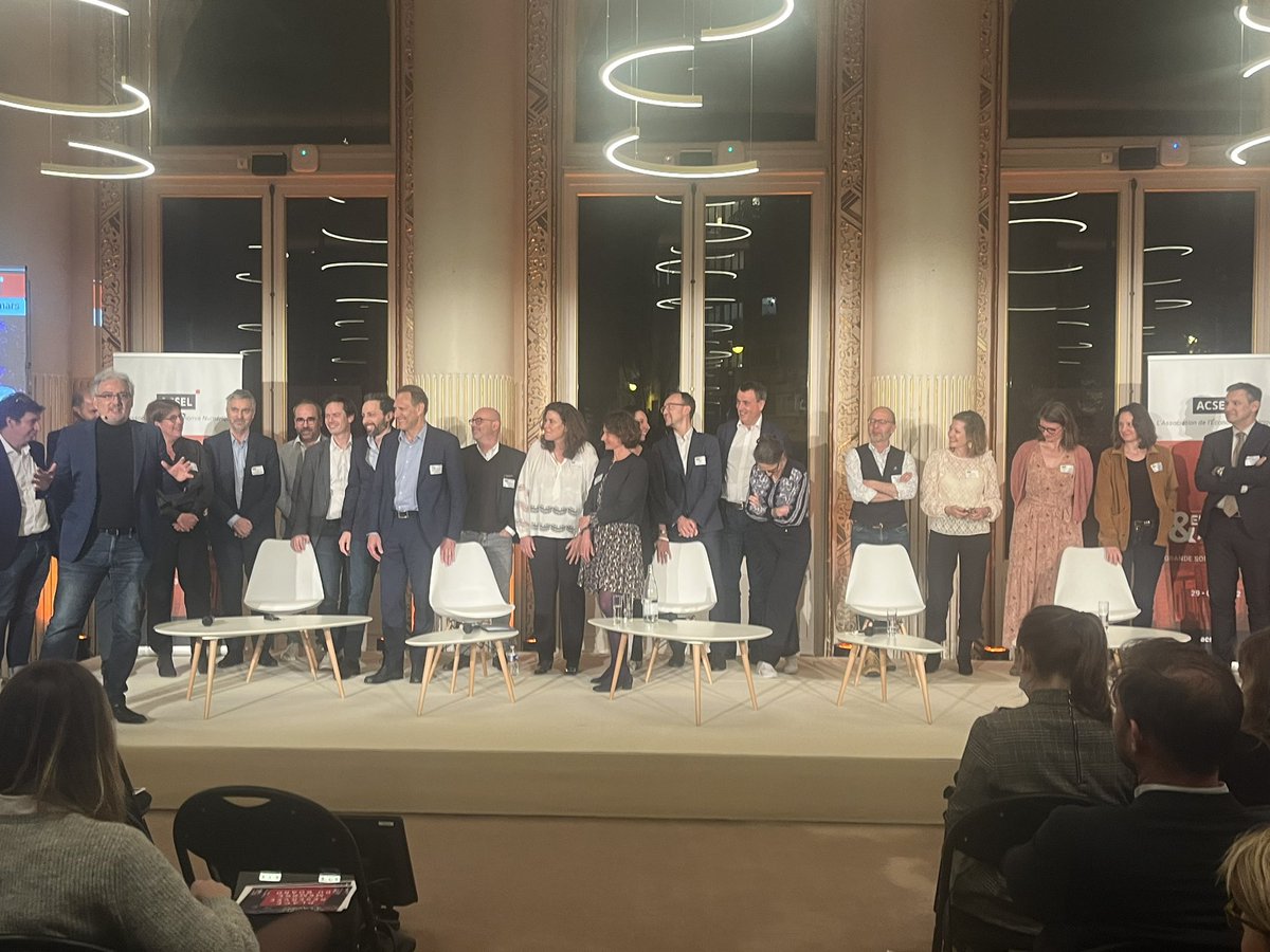 Bravo au board de <a href="/AcselDigital/">Acsel</a> pour cette soirée et big up à son Vice President <a href="/VincentMontet/">Vincent MONTET</a> également directeur fondateur du @MBADMB <a href="/EFAP_/">EFAP</a> <a href="/HUBInstitute/">HUB Institute</a> #mbadmb #acsel