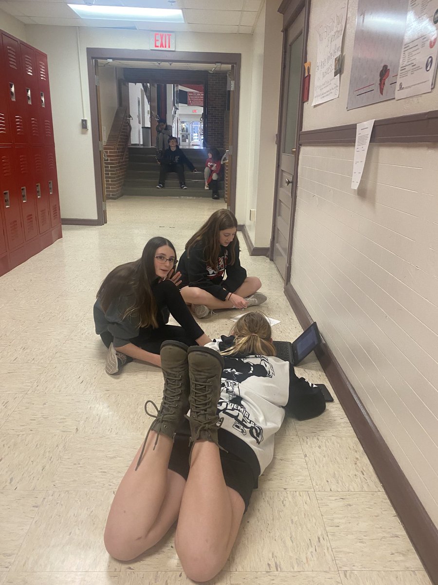 dcpsfccla's tweet photo. 7th graders analyze the growth and development of children in the areas of physical,social,emotional,language and intellectual. https://t.co/xqm26suaC3