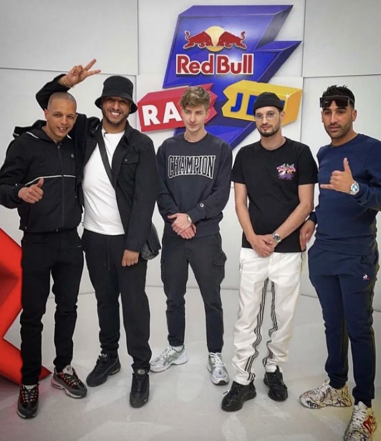 Kulturlesite_'s tweet photo. 🚨L’émission Rap Jeu sera prochainement de retour !

Heuss L’Enfoiré et Soolking affronteront Nasdas et Samos.

Présenté par Thomas Guisgand. https://t.co/9vmOaSxLCp