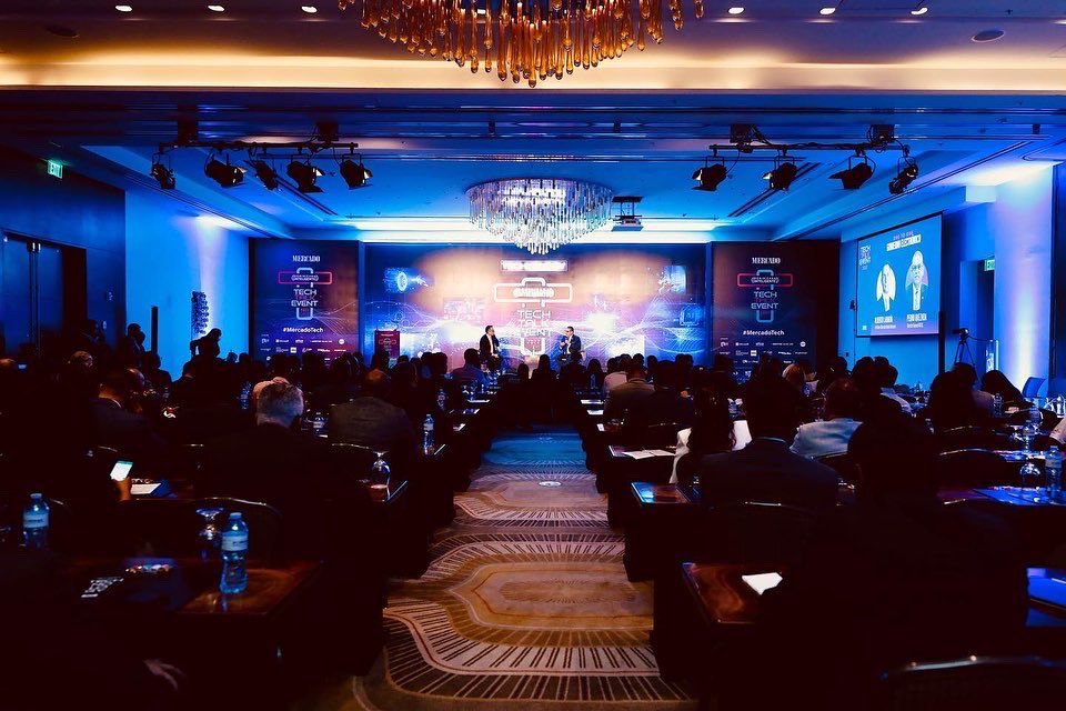 OGTICRDO's tweet image. Estamos evolucionando en materia de conectividad, para lograr el desenvolvimiento de las ciudades inteligentes y la OGTIC es el instrumento primordial para que las instituciones se  adentren al mundo de la transformación digital.

#DominicanaInteligente 
#TechTalk2022