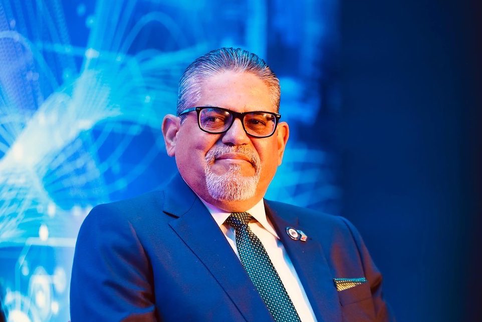 OGTICRDO's tweet image. Estamos evolucionando en materia de conectividad, para lograr el desenvolvimiento de las ciudades inteligentes y la OGTIC es el instrumento primordial para que las instituciones se  adentren al mundo de la transformación digital.

#DominicanaInteligente 
#TechTalk2022