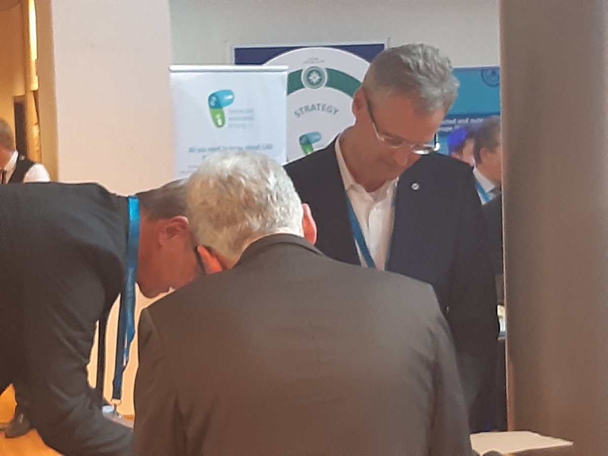 Vale_Favata92's tweet photo. Very happy to have been able to assist to #H2020RTR21 event :
Presentation of EU-funded  #Diamond &amp; #TinnGo projects
EGVIAfor2Zero #Bepa #JRC Collaboration agreement signature ceremony tonight March 29th in Brussels 
#H2020 programme https://t.co/SMRhCJvDhS