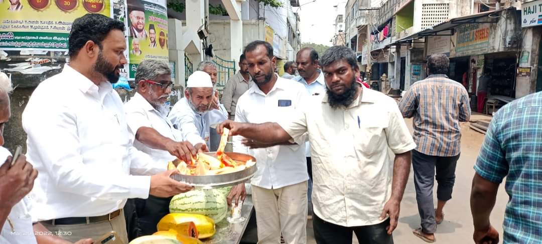 tmmkhqofficial's tweet photo. அம்பத்தூர் பகுதி பாடி கிளையில் மமக சார்பில் நலத்திட்ட உதவி வழங்கும் நிகழ்ச்சி

திருவள்ளூர் கிழக்கு மாவட்டம் மனிதநேய மக்கள் கட்சியின்
14 ஆம் ஆண்டு துவக்க விழாவை முன்னிட்டு அம்பத்தூர் பகுதி பாடி கிளையில் மமக கொடியேற்று நிகழ்ச்சி நடைபெற்றது. https://t.co/1PHzGAiIgx

#mmk14 #மமக https://t.co/lFE49hEVqO