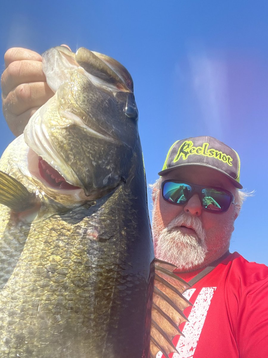 rmg0613512's tweet photo. Nice 5lbs 3ozs fishing on orange lake today. She was the biggest I caught. Caught using the 6’6” mh Vexan spinning reel
#vexanrods
#44tackle
#reelsnot
#lewsreels
#bittersbaits https://t.co/L5RqZxRiuo