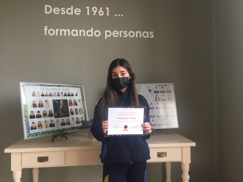 colegiocondes's tweet photo. Cayetana Puyo, alumna de 2º ESO,  ganadora del Concurso provincial de speaking organizado por Fundación Actívate, está preparando ya su participación para la Fase Nacional el 9 de Abril en Valencia.¡Mucha suerte! #adncondes #educacionsecundaria #oratoria https://t.co/8idPo8J6xm