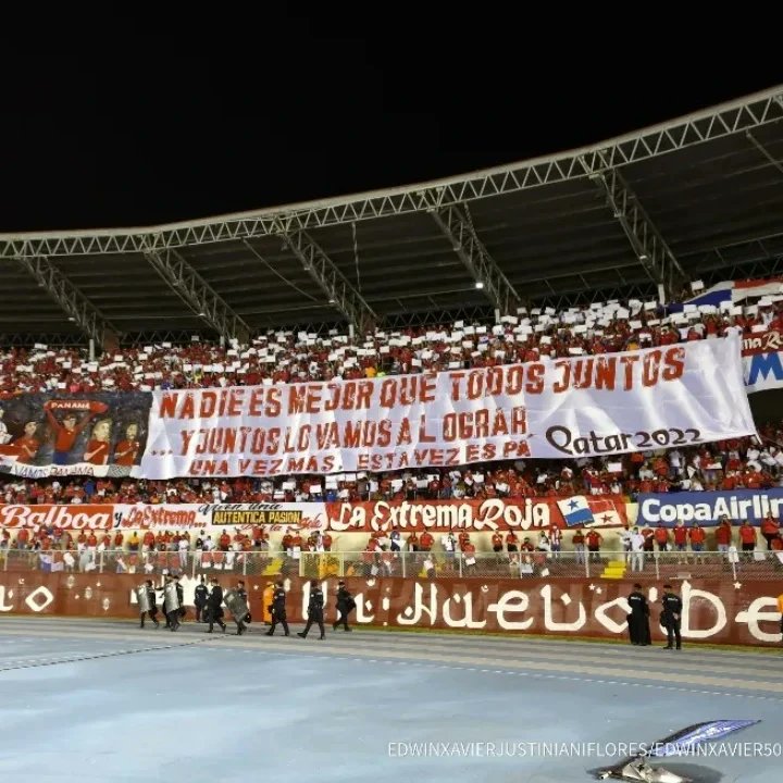 LaExtremaRoja's tweet photo. JAMAAAAS JAMAAAAS, TE VOY ABANDONAR
EN LAS BUENAS Y EN LAS MALAS CONTIGO VOY A ESTAR ✨🥺🎶🎶🎶

JAMAAAAS JAMAAAAS... 🎶🎶❤️❤️

Nos vemos mañana en casa sele 🇵🇦🇵🇦🇵🇦🇵🇦 https://t.co/O024xYNbY1