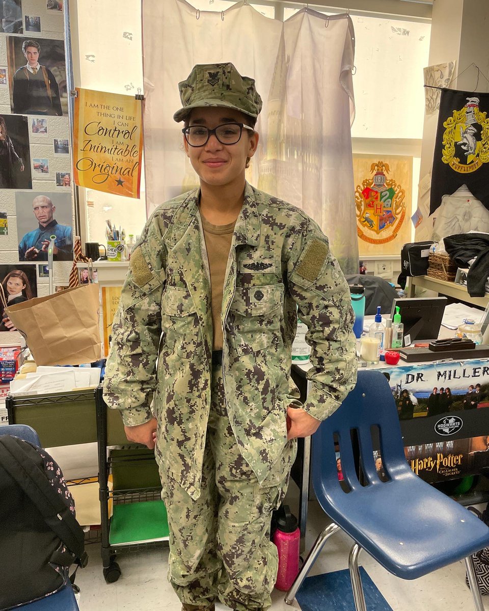 YHS_2024's tweet photo. Day 2!! Career Day🕵️‍♂️👨‍🍳👩‍🏫👷‍♀️#2024 https://t.co/hqJ1tIs17x