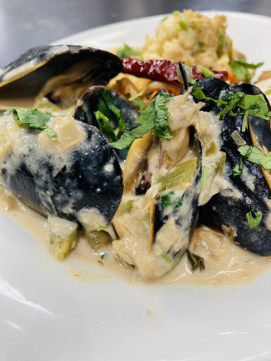 bonappetweet's tweet image. Hi, All needing some seafood in your life come down to Planted for coconut mussels and spitfire for agua chile