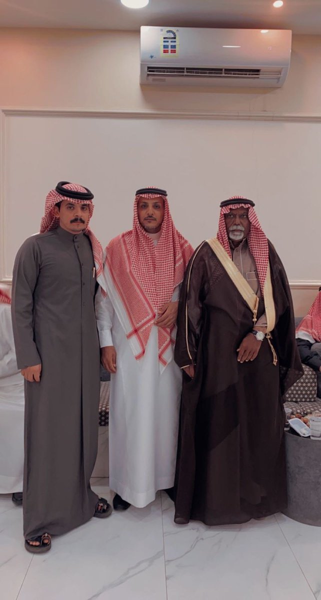 Aladahaa's tweet photo. تغطيه حفل زواج أبناء نصار بن ناصر مناحي العدهي بمناسبه زواج أخيهم الشاب / عياد 
#موقع_العداها_الرسمي 
#بني_رشيد
#عبس https://t.co/55zq3Sjztj