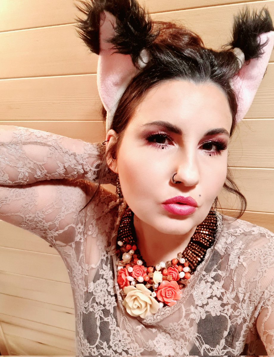 MsBritainKitten's tweet photo. Drawing monsters on Twitch tonight @8:30 #MsBritainKitten My battle with long covid is still raging, it can take its toll. But I am fighting on, still striving for my dreams β€οΈ #longcovidrecovery #twitchstreamer #twitch #illustrator #monster #art #creativity #nevergiveup https://t.co/d00vLQ9LFo